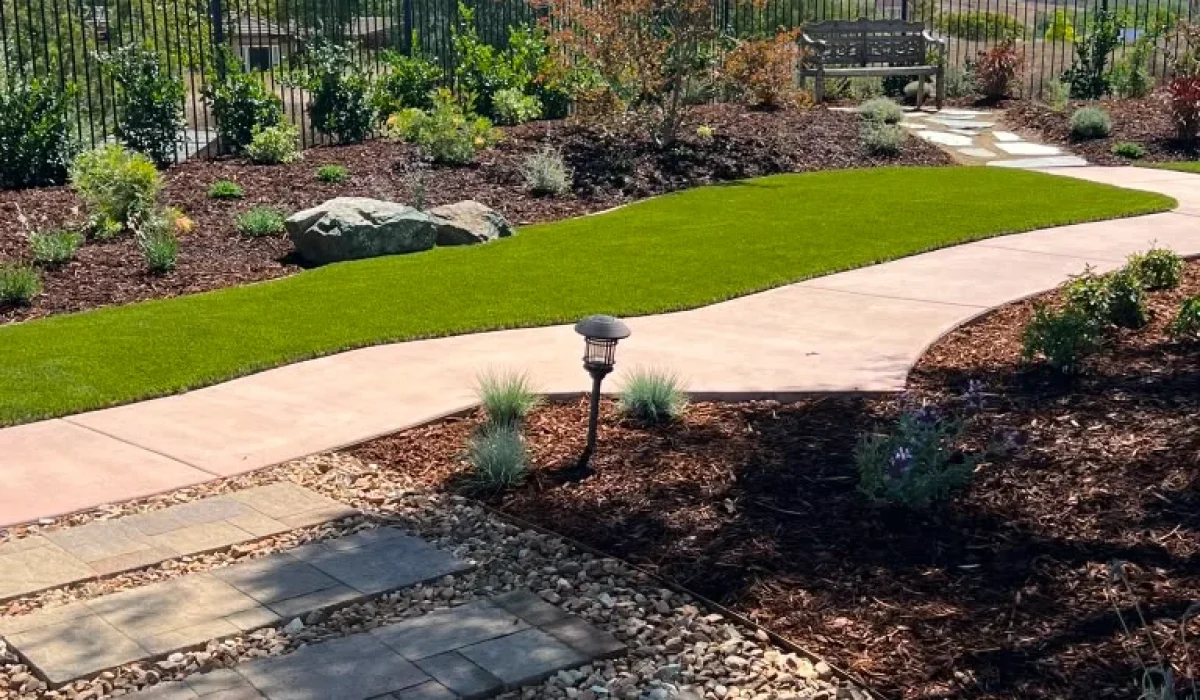 Landscape Construction 04-08-26 (2)